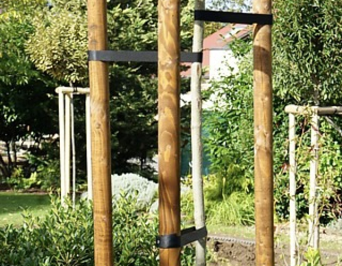 Podpěrný kůl s hrotem o průměru 6 cm - výška 250 cm