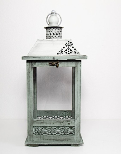 Dřevěná zelená lucerna